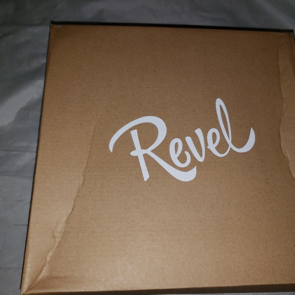 Revel kids boots available in size 5 - Picture 5 of 8